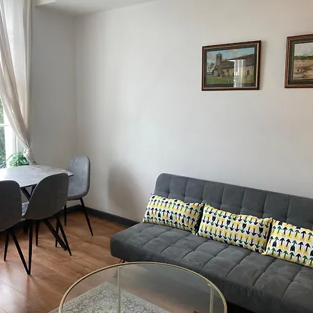 Viridian At 4 Apartment