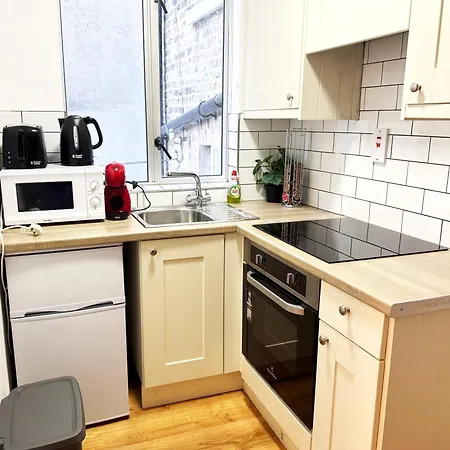 Viridian At 4 Apartment *
