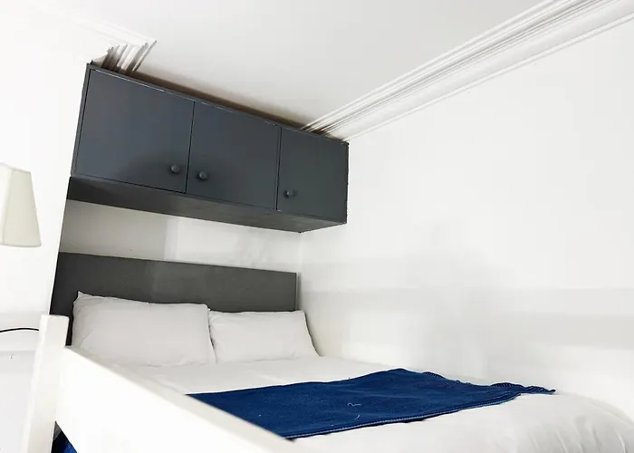 Viridian At 4 Apartment